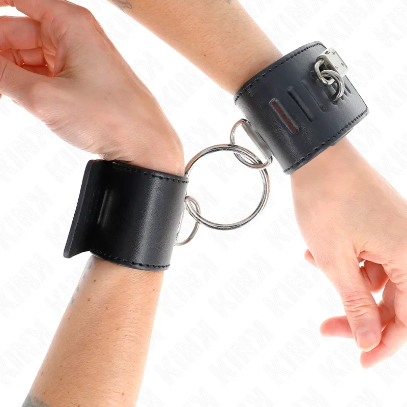 Kink Fixed Wrist Restraints with D-Ring and Padlock Closure – Adjustable Black Cuffs (16–23 cm x 5.5 cm)