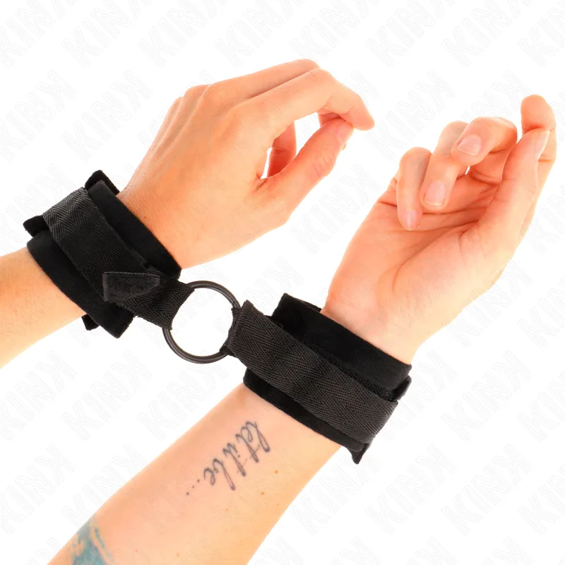 Kink Beginner Faux Fur Lined Handcuffs with O-Ring – Adjustable Black Restraints